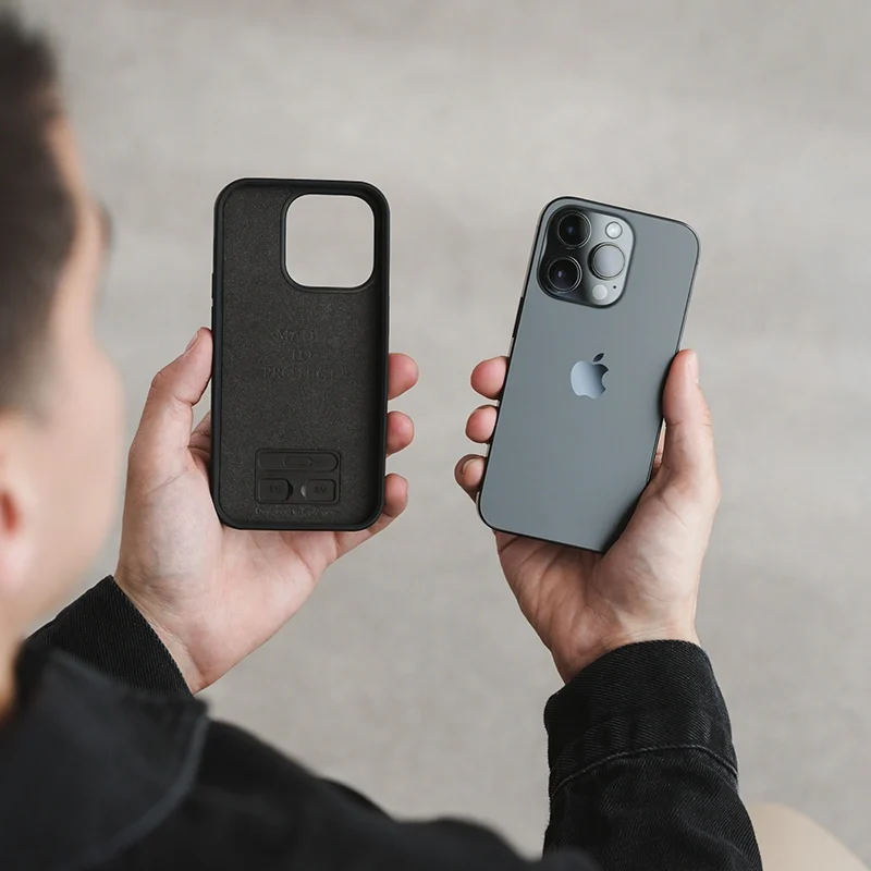 Étui pour iPhone 14 Pro Black Series