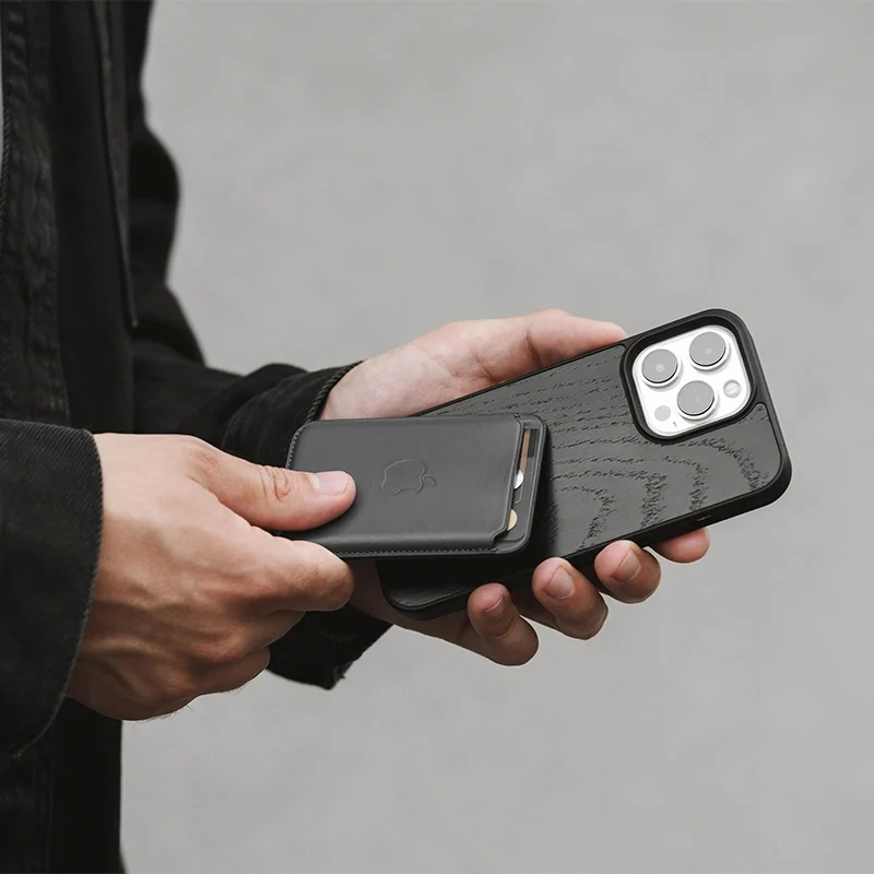 Étui pour iPhone 14 Pro Black Series
