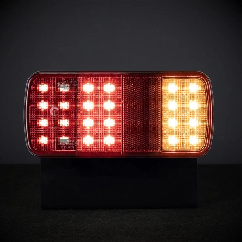 Feu de remorque rectangulaire à LED avec feu stop, feu arrière, clignotant et réflecteur
