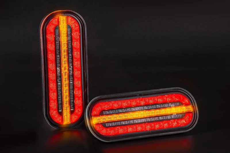Feu de remorque compact Fristom FT-320 avec indicateur dynamique