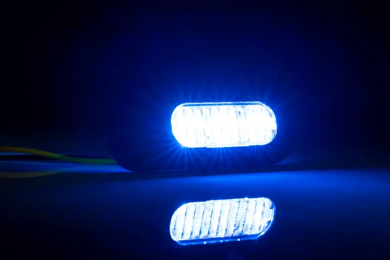 Feux de détresse stroboscopiques à 3 LED Fristom / Bleus