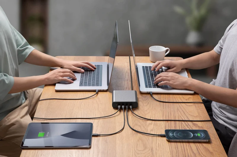 Chargeur de bureau HyperJuice 245W GaN
