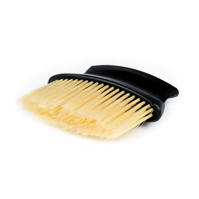 Brosse à poussière pour intérieur de véhicule