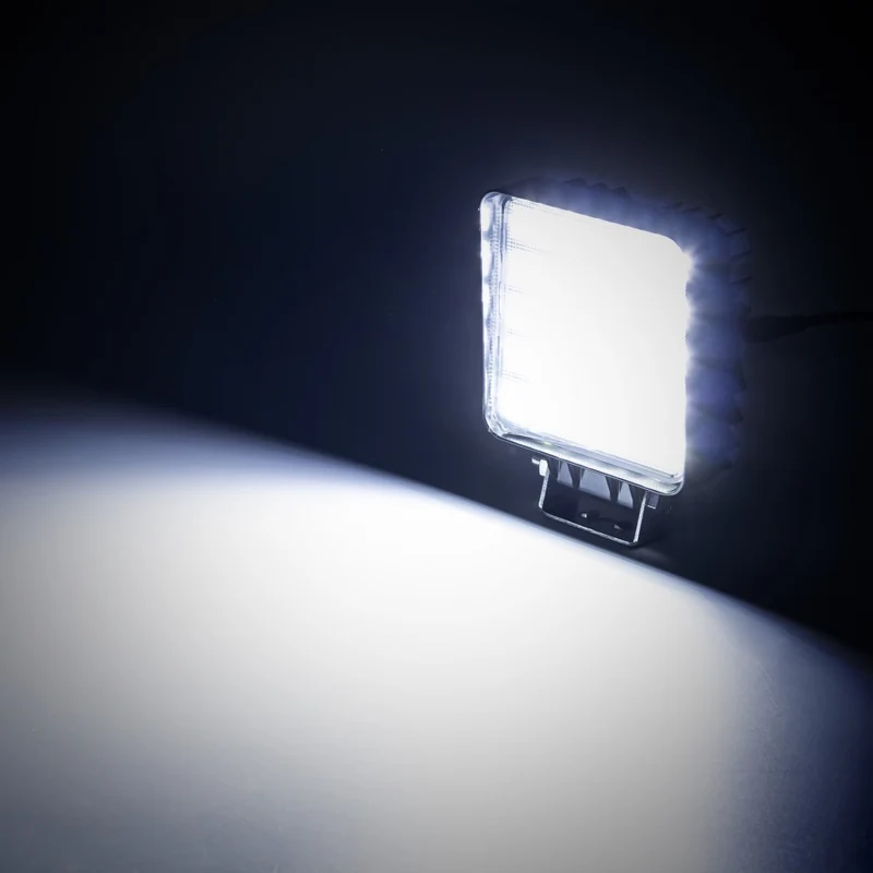 Projecteur de travail LED 30 W avec interrupteur / Faisceau large 3800 lumens