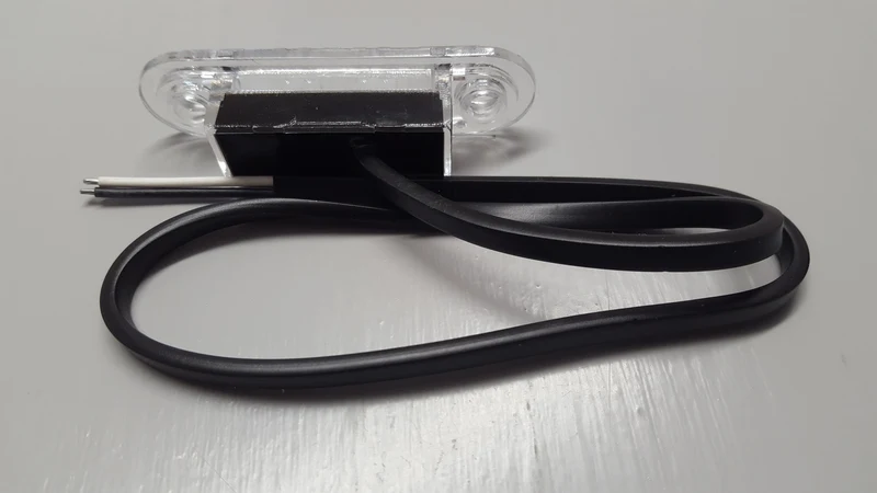 Feu de position LED encastré disponible en rouge, blanc, orange, bleu et vert