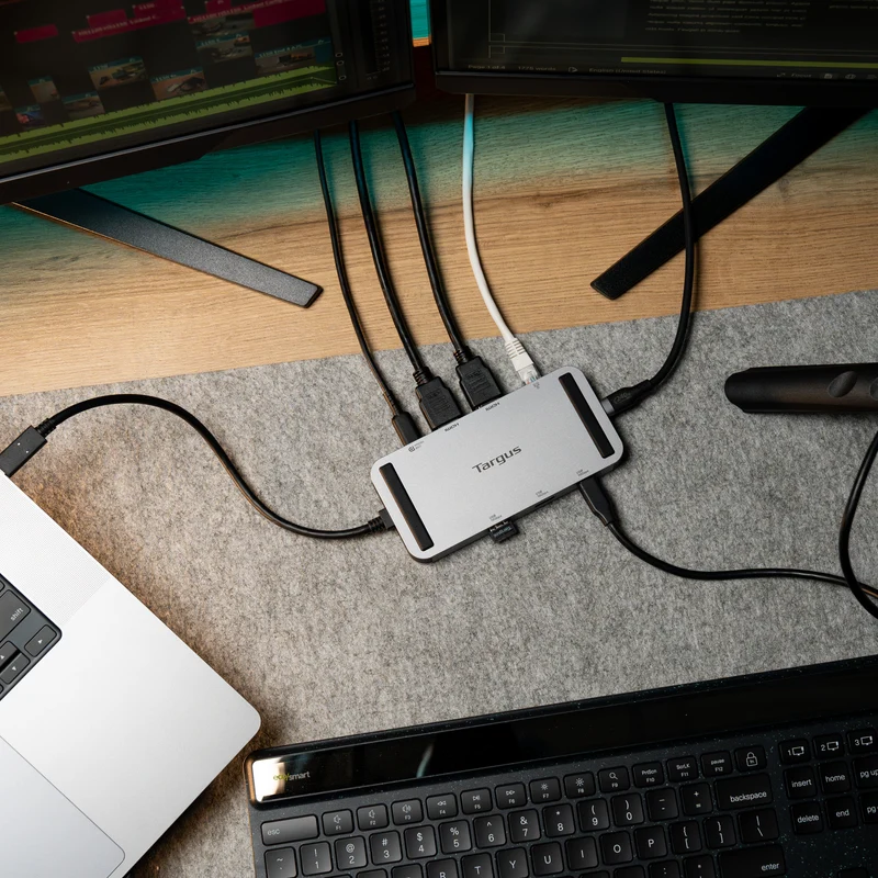 Station d'accueil mobile USB4 double 4K HDMI avec passage EPR 140 W