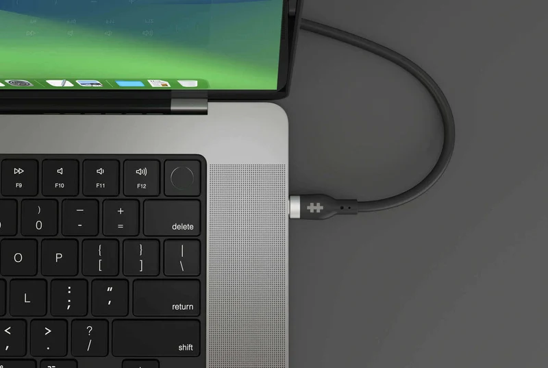 Câble USB-C vers USB-C en silicone HyperJuice 240 W (1 m) - Noir*