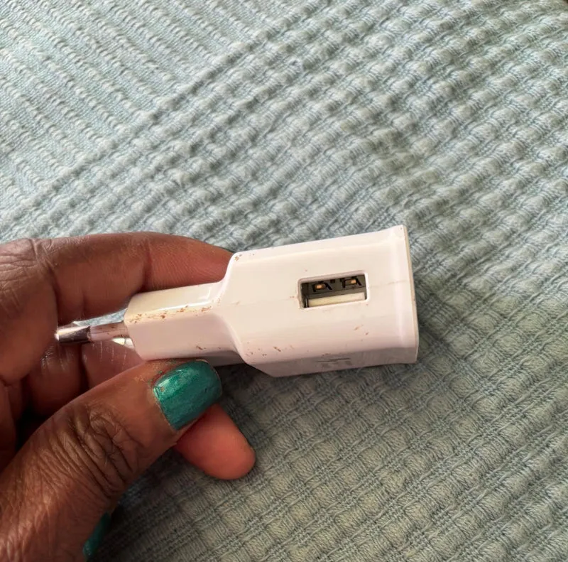 CHARGEUR PORTABLE