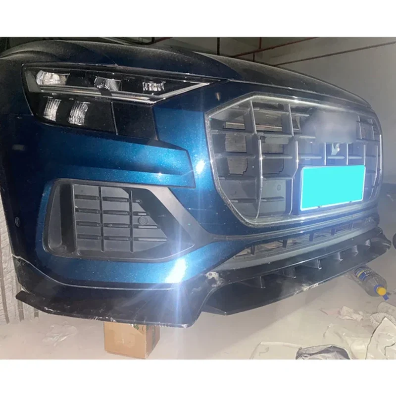 Lame de pare-chocs avant Audi Q8 2018+ 4 pièces