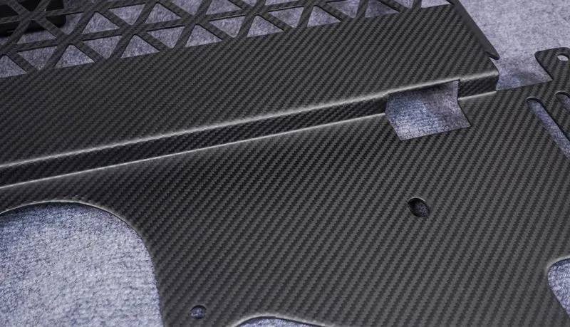 Plaque de Protection Fibre Carbone BMW G80 G82