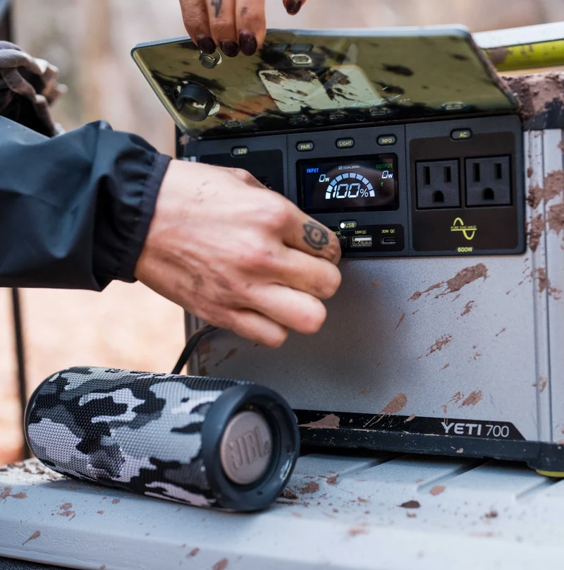 Yeti 700