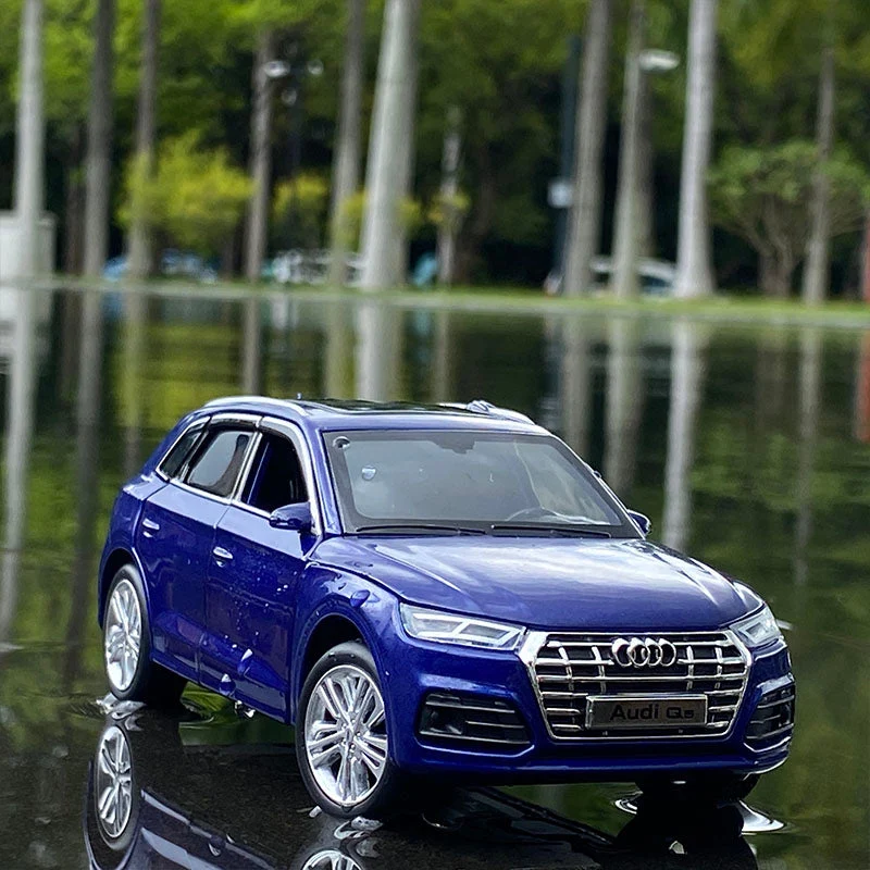 Miniature Audi Q5 1:32