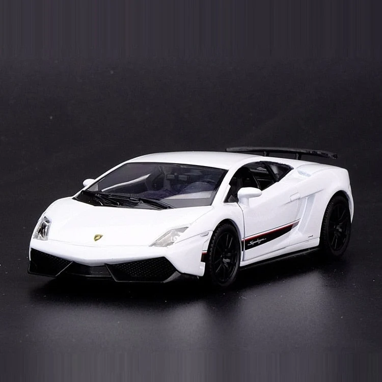 Miniature Lamborghini Gallardo Superleggera 1:36