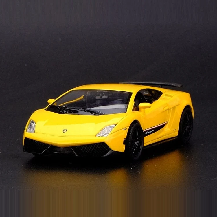 Miniature Lamborghini Gallardo Superleggera 1:36