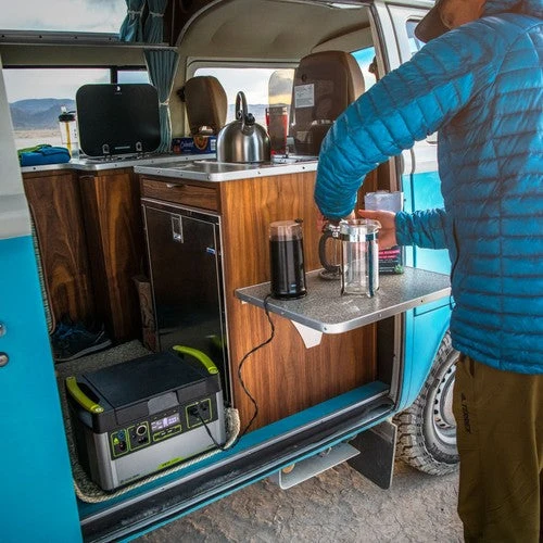 Yeti 1000 Core + Boulder 100 BC Solar Generator