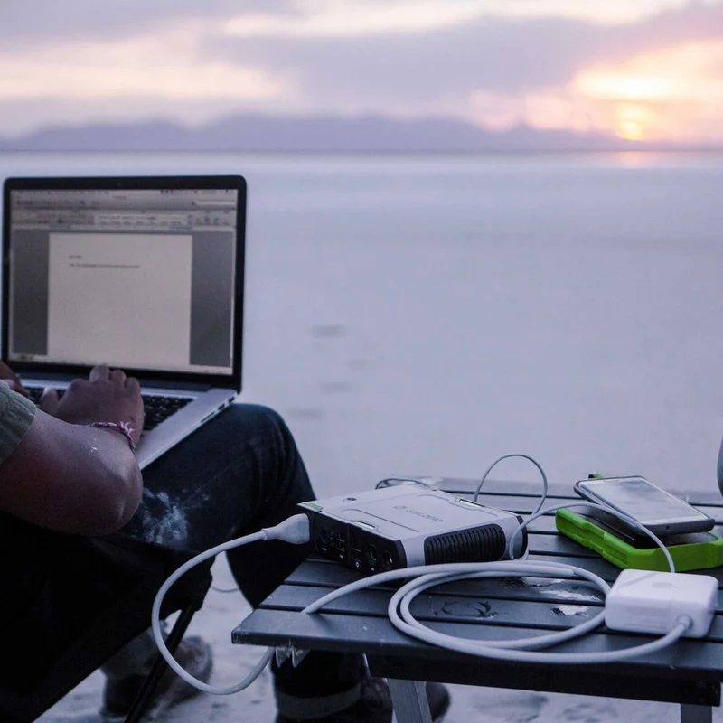 Sherpa 100 Power Bank with Inverter