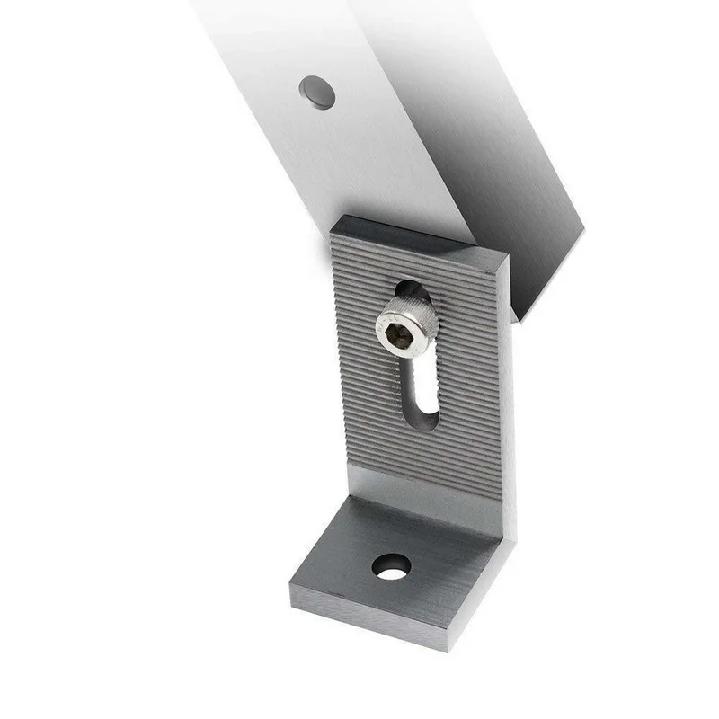 Support inclinable pour panneaux solaires sur toit plat